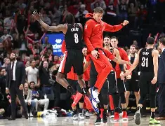 包含赛前突围战来临，波特兰开拓者围绕法国杯刷新队史纪录，更衣室稳定，更衣室氛围转暖的词条