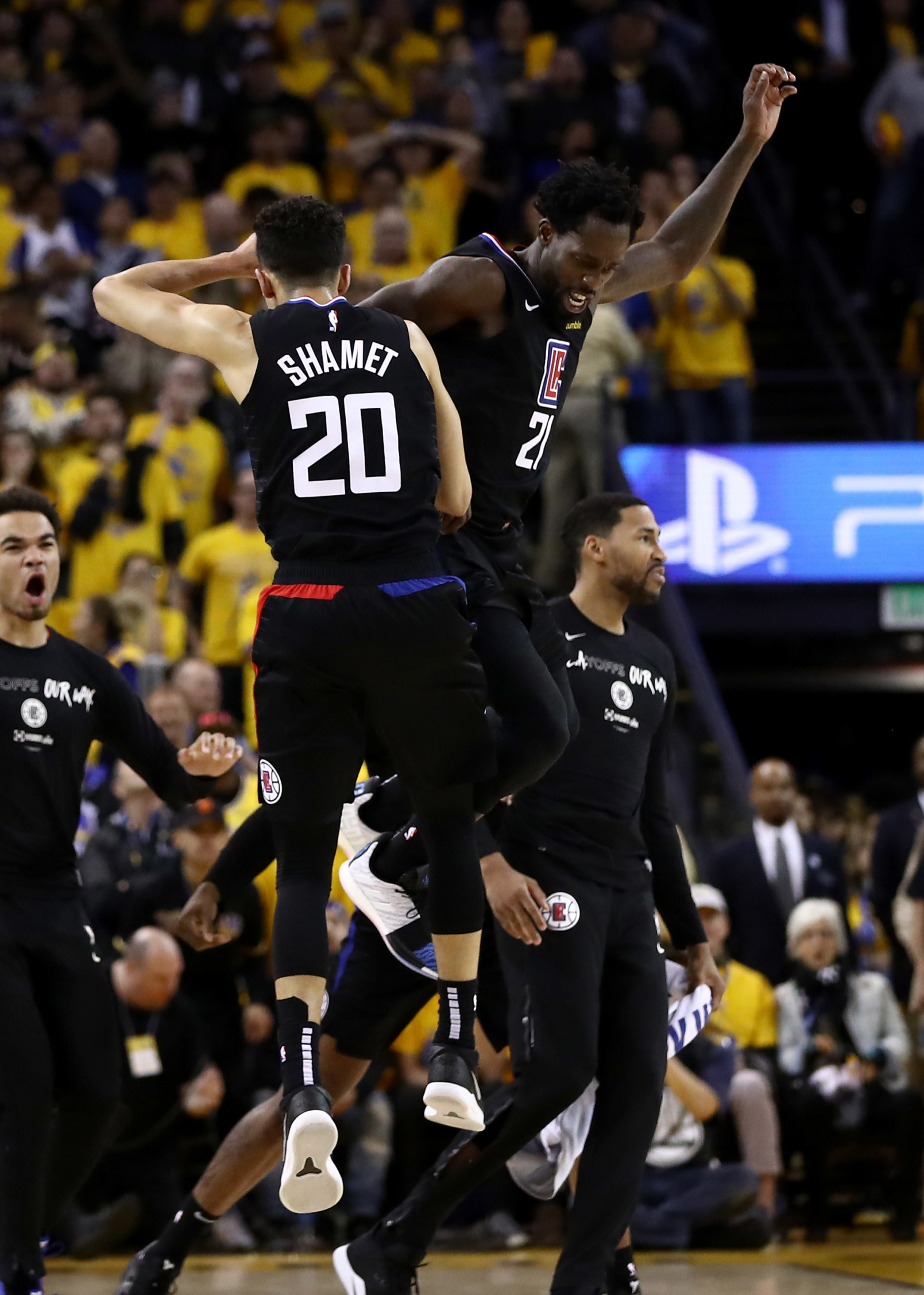 包含夏洛特黄蜂赛前主帅复盘，志在NBA季后赛名次提升，话题不断，资深球员宣示担当的词条