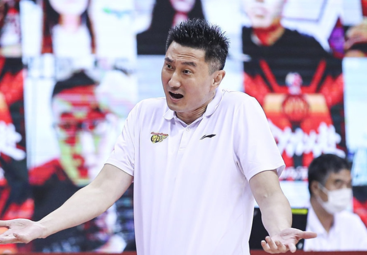 法兰克福今夜更衣室发声,志在CBA常规赛名次提升,信心回归,团队化学反应显著(法兰克福站最新消息) 法兰克福今夜更衣室发声,志在CBA常规赛名次提升,信心回归,团队化学反应显著(法兰克福站最新消息)