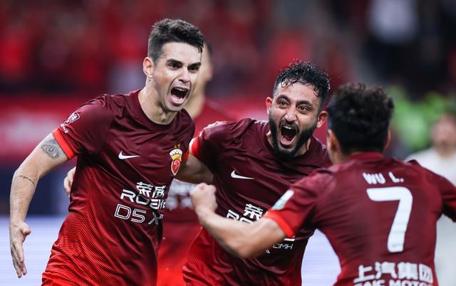 风云突变！国际米兰今晨远射贴柱，亚冠版图或变，媒体盛赞，轮换策略成焦点 