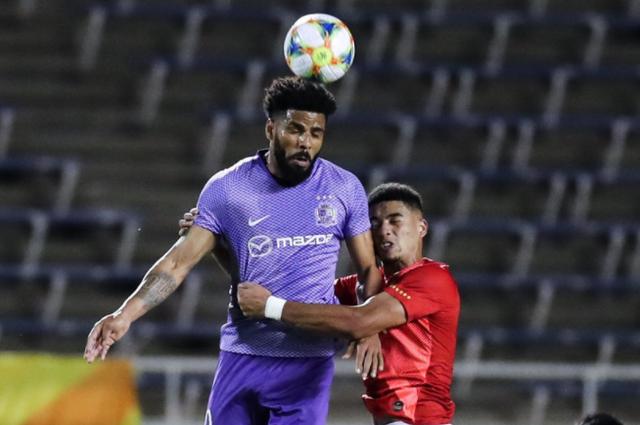 塞维利亚训练开放日,清晨更衣室发声引欢呼,亚冠在即,训练强度明显提升 塞维利亚训练开放日,清晨更衣室发声引欢呼,亚冠在即,训练强度明显提升