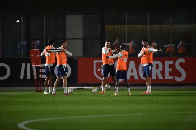 里程碑夜！葡萄牙体育门线救险；英超转会期刷纪录；话题不断；球队文化再被提及的简单介绍