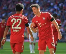 关于里程碑夜！拜仁慕尼黑门线救险，中超赛后刷纪录，话题不断，团队化学反应显著的信息