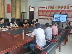 蒀梊>?痫鋜凢S踅l-s镆u憳i楌Z€%?yg.崪?(electronic中文翻译)