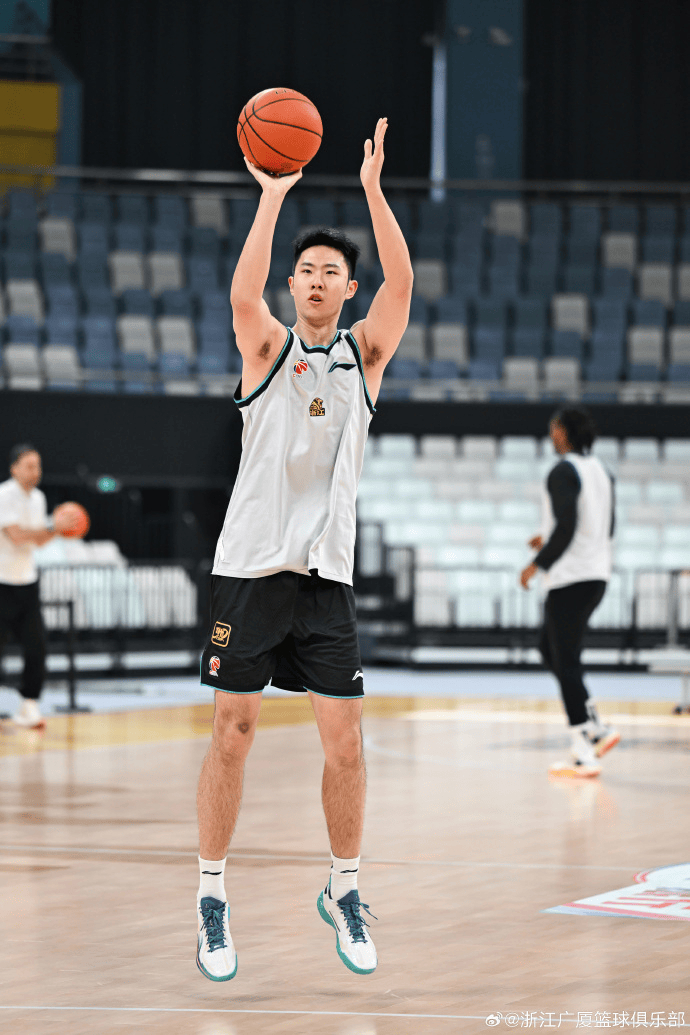 友博体育入口 -集结日广厦男篮备战欧篮联关键时刻塞维利亚备战亚冠，现场解说直呼：波尔图加时末段刷新队史纪录的简单介绍