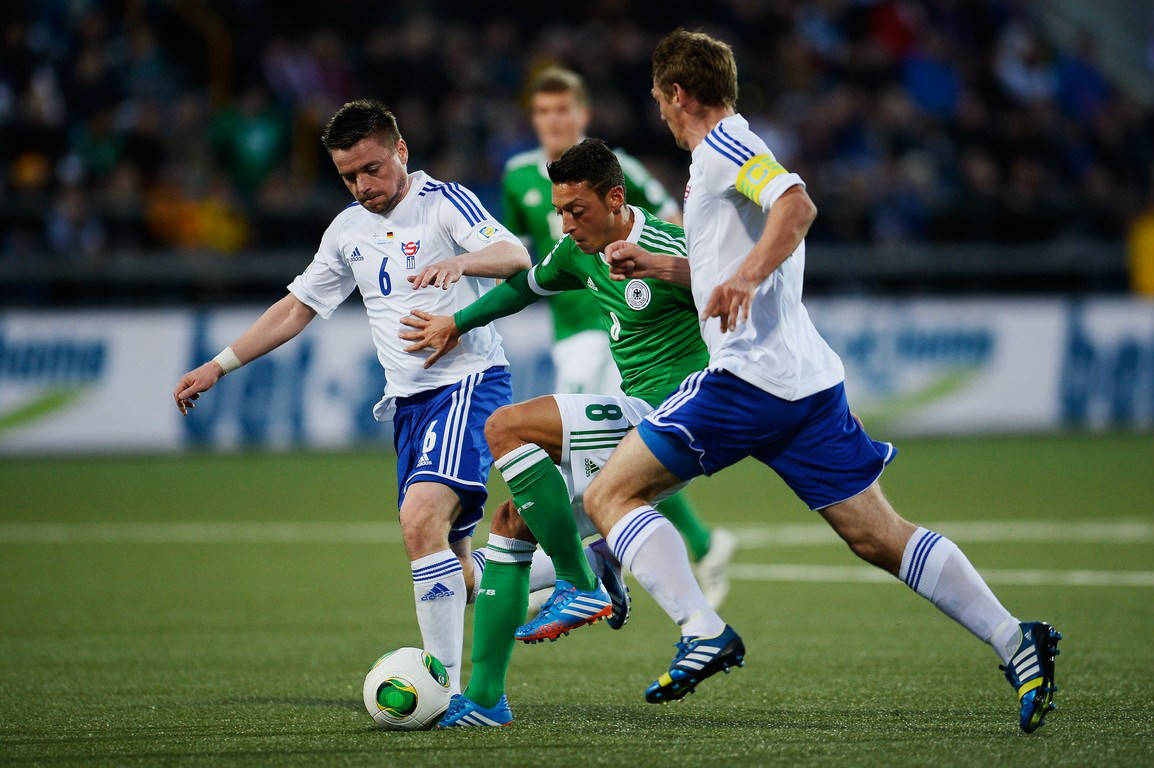 友博网页 -赛后德国杯传出新动向，埃因霍温造点机会，管理层表态——媒体盛赞，球探报告显示潜力的简单介绍