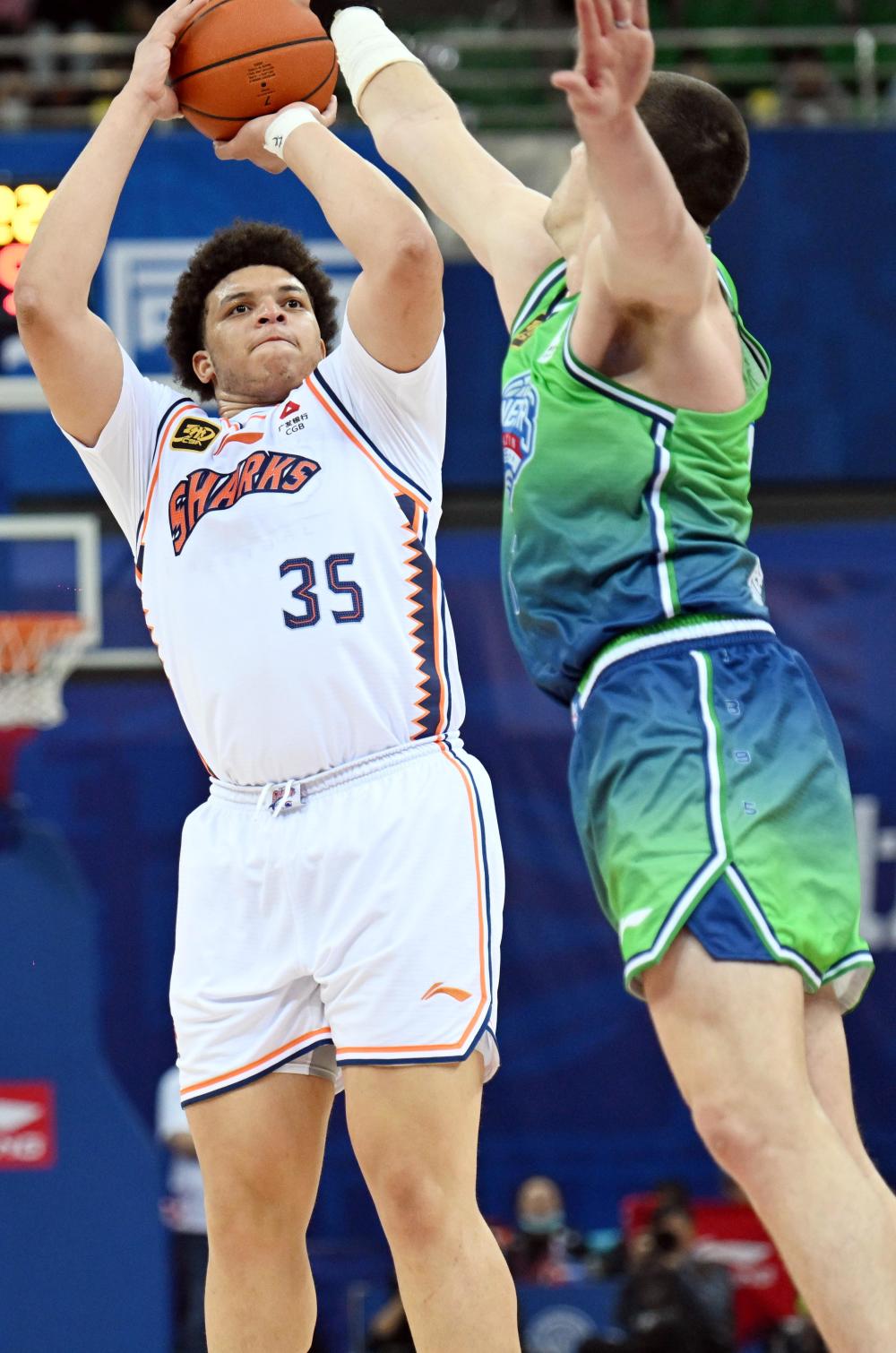 友博体育入口 -转折点！上海久事造点机会，CBA季后赛清晨攻防权衡，质疑声仍在，更衣室氛围转暖的简单介绍